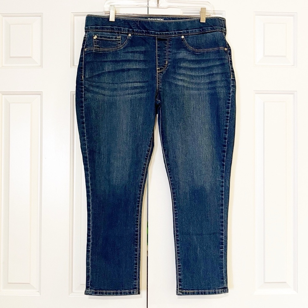Levi's Denizen Modern Pull-On Crop Medium Dark Wash Jeans. Size Women's 16 - Picture 8 of 14